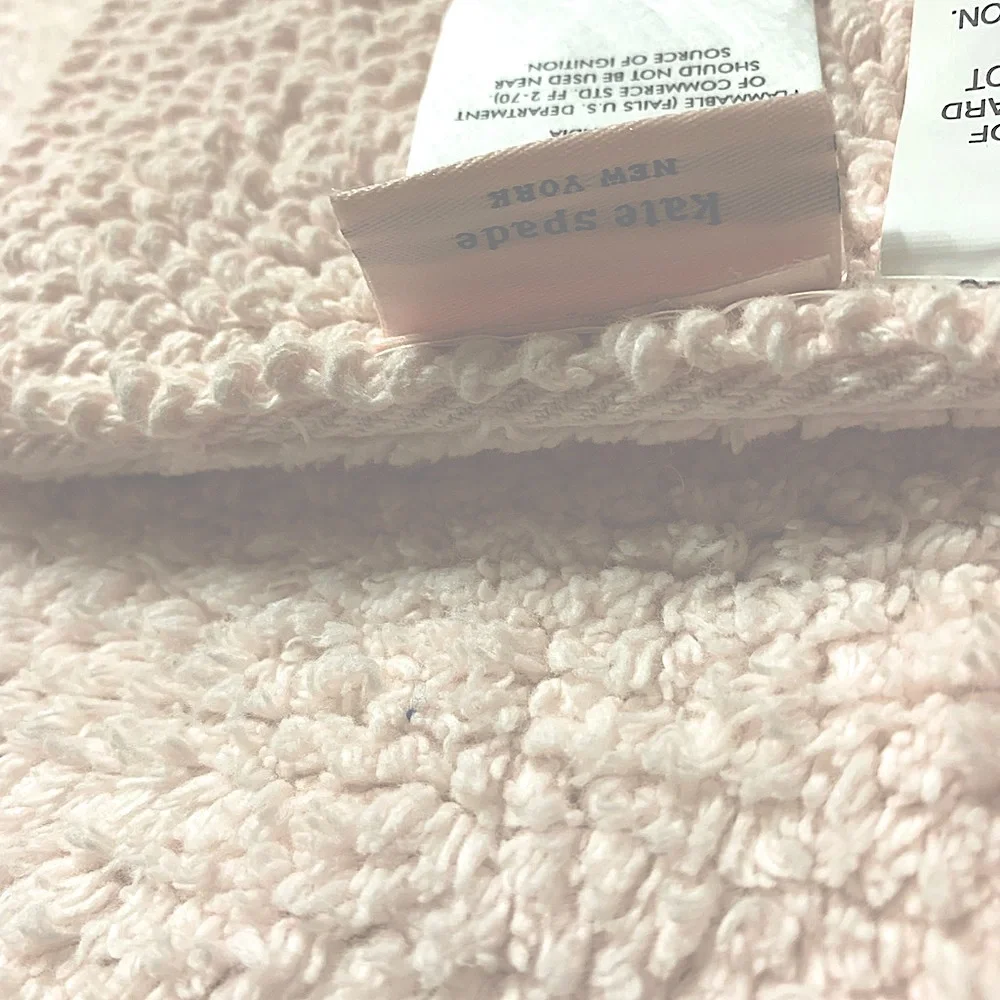Kate Spade bath rug, NWT
